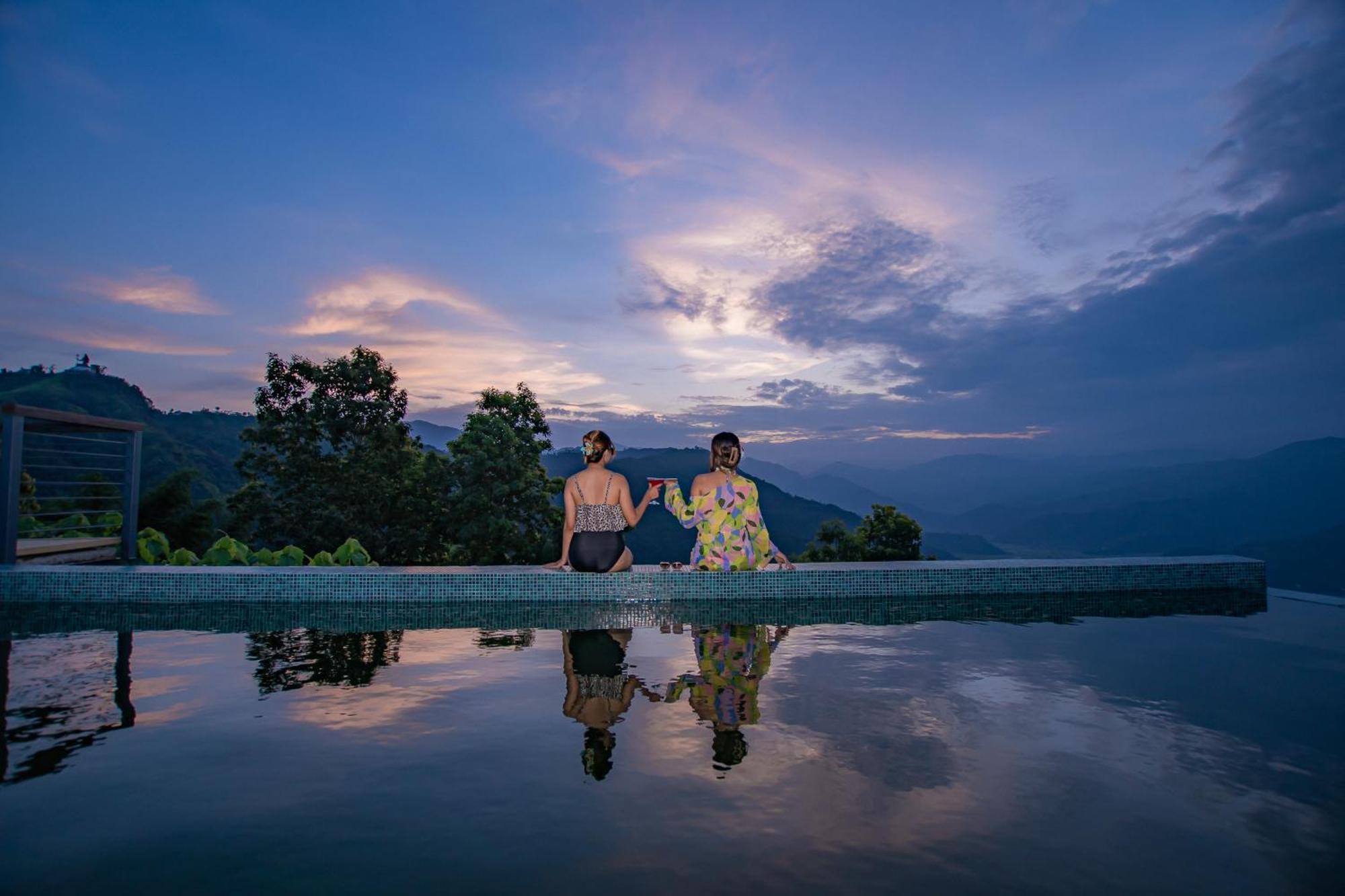 Raniban Retreat Hotel Pokhara Exterior photo