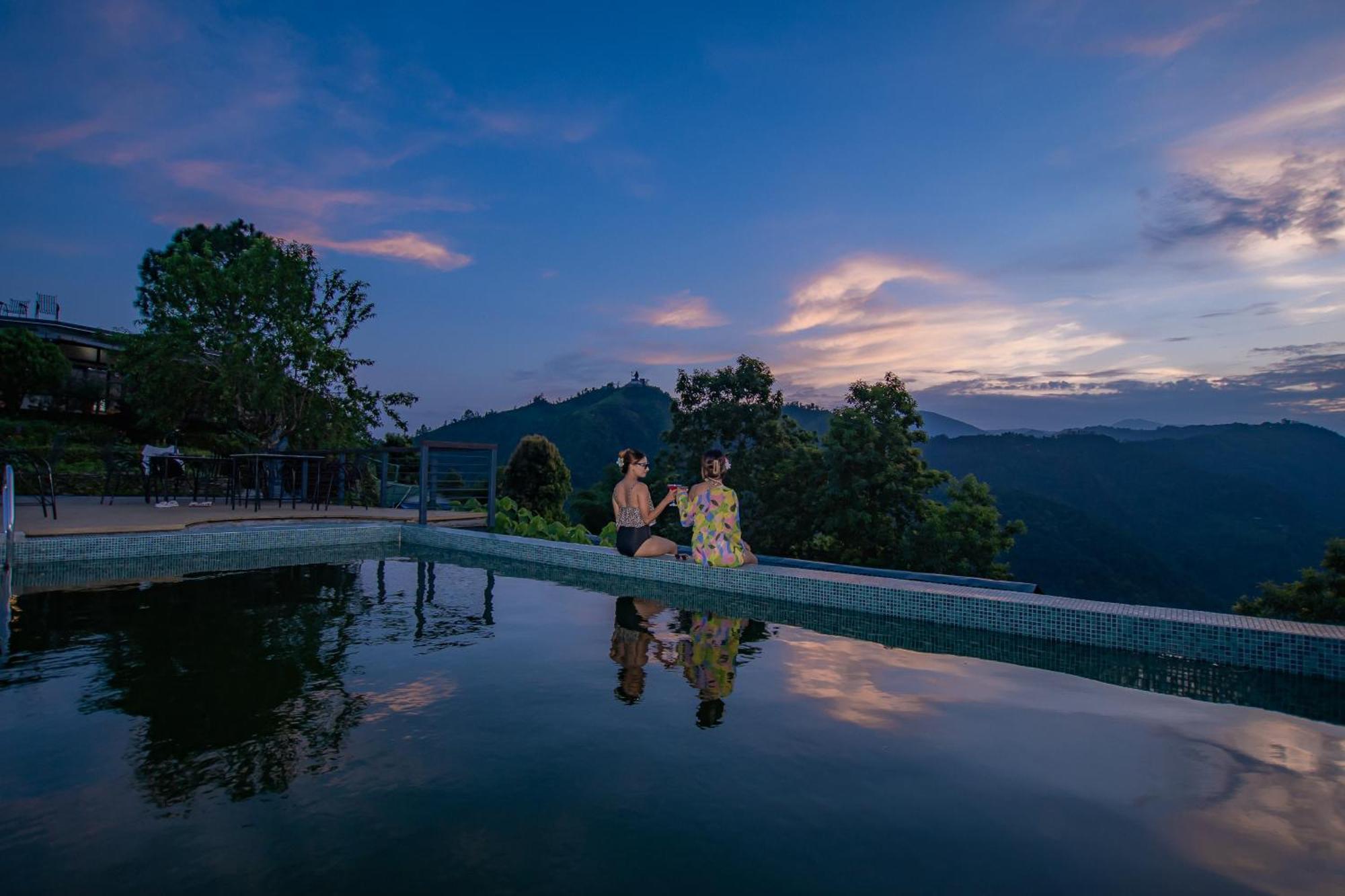 Raniban Retreat Hotel Pokhara Exterior photo